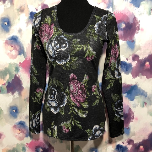 lululemon athletica Tops - Lululemon scoop back long sleeve garden party